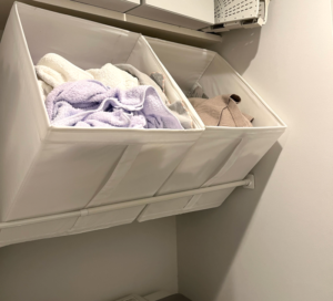 突っ張り棒収納！洗濯カゴ置き場、できました【スタッフ実例】