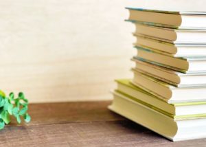 本の断捨離の仕方・コツは?判断基準や進め方を解説